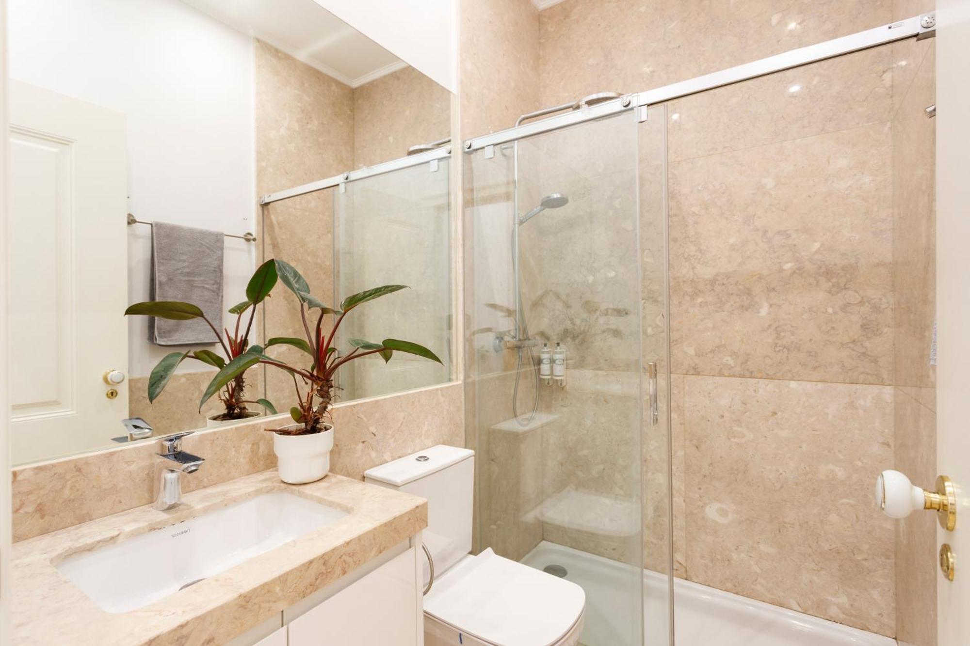 Modern In The Heart Of Chiado * Lisbon
