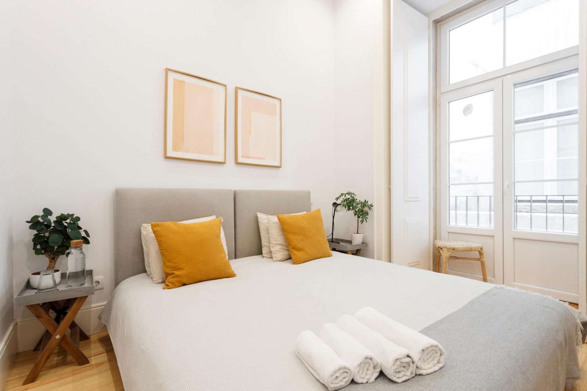 Modern In The Heart Of Chiado Lisbon